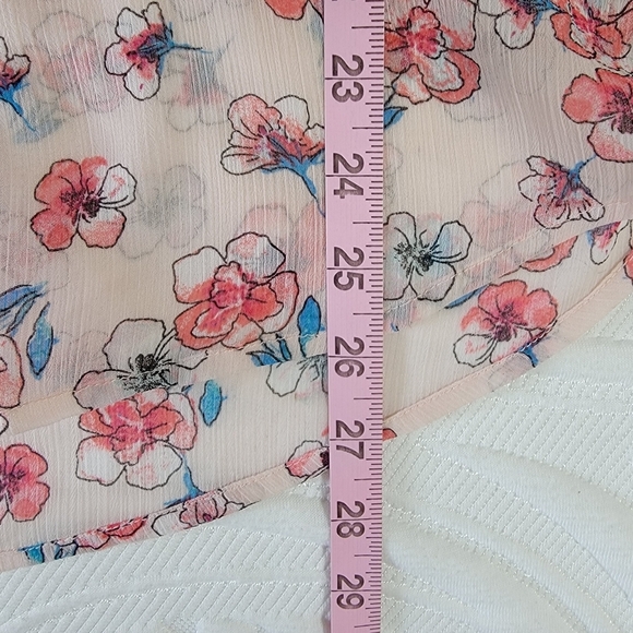 Kut From The Kloth Sheer Blush Pink Floral Roll Tab Sleeve Button Blouse Size M - Picture 12 of 12